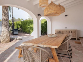 Comfortable Villa in Calpe with Pool Terrace Garden